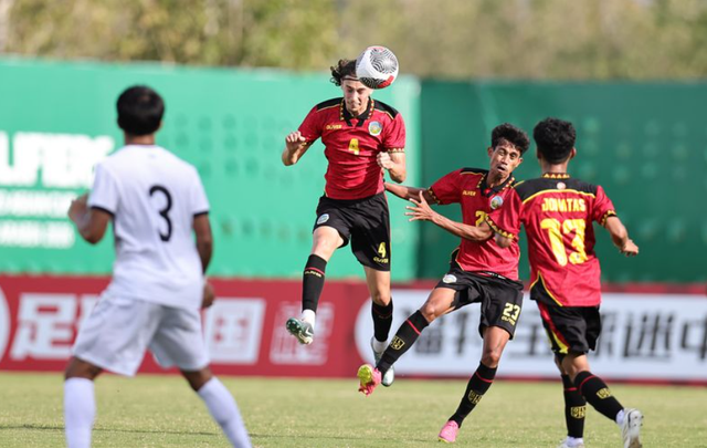 以上出局球, 五场比赛